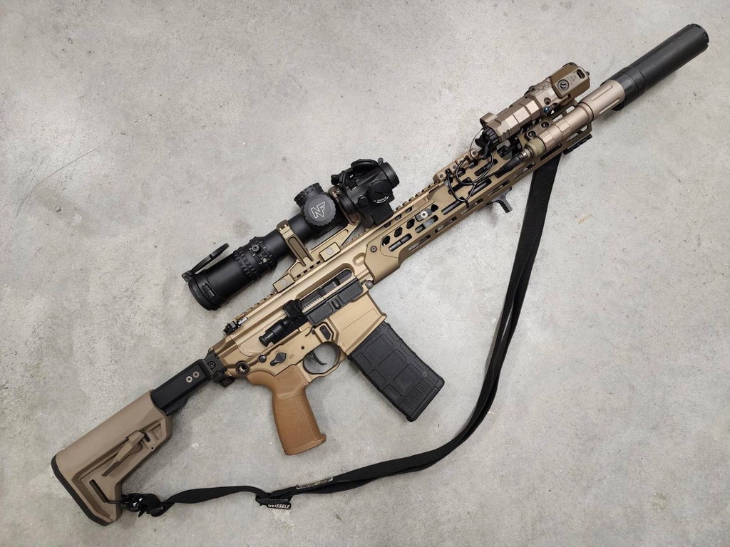 Arisaka Defense Scout Offset Light Mount for MCX Spear MLOK FDE